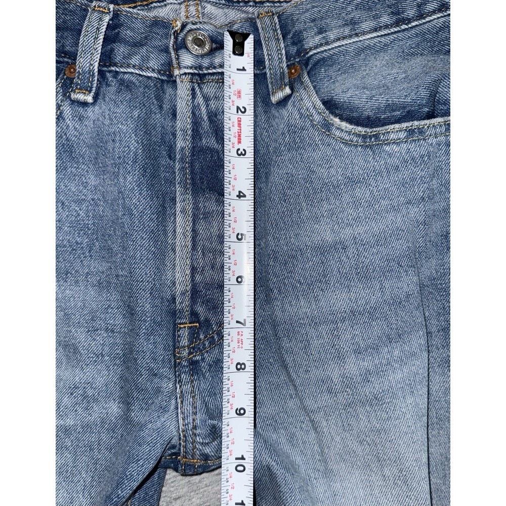 Levi‎ 501 Straight Leg Size 31x32 Distressed Ripped Jeans Medium Wash Button Fly - Picture 10 of 13